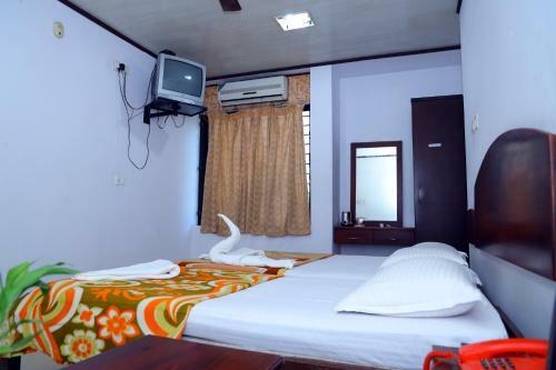 Hotel Ramanilayam Tourist Home