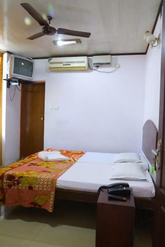 Hotel Ramanilayam Tourist Home