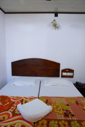 Hotel Ramanilayam Tourist Home
