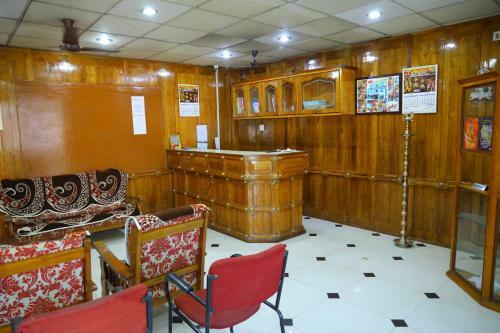 Hotel Ramanilayam Tourist Home