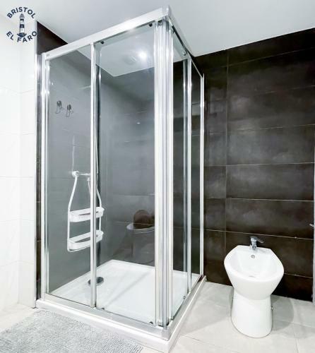 Apartamento Digital Bristol El Faro - Wifi Free & Pool - 3 Persons