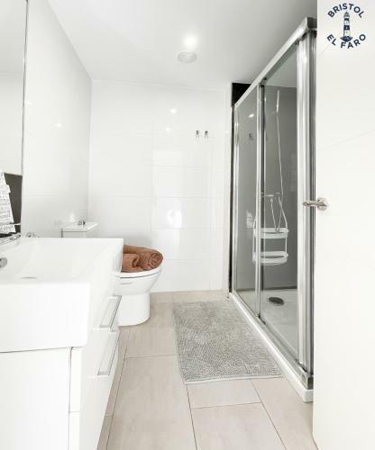Apartamento Digital Bristol El Faro - Wifi Free & Pool - 3 Persons