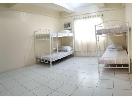 Hotel Oyo 800 Ddd Habitat Dormtel Bacolod