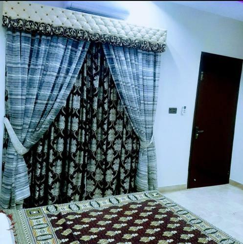 Hostal Galaxy Inn Hotel Near Millennium