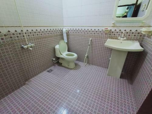 Hostal Rehaish Inn Guest House