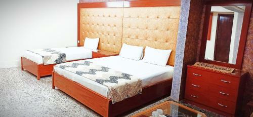 Hostal Rehaish Inn Guest House