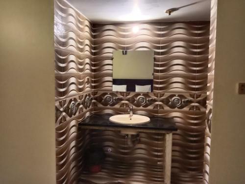 Hostal Luxury Palace Guest House