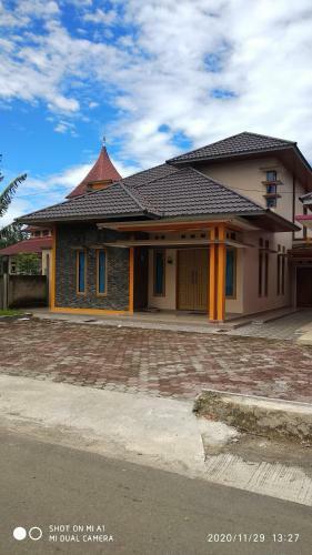 Baringin Anam Guest House Syariah