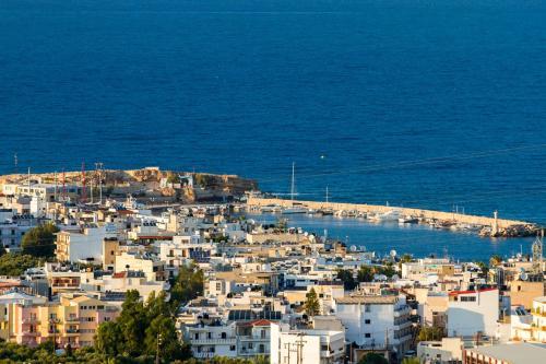 Hotel Korifi Suites