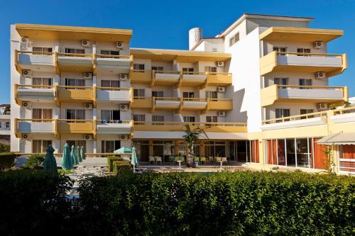 Aparthotel Trianta Hotel Apartments
