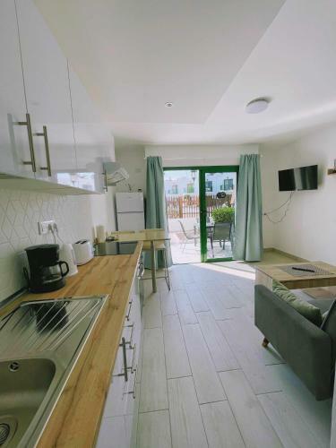 Apartamento Sea Breeze Residencial San Valentin