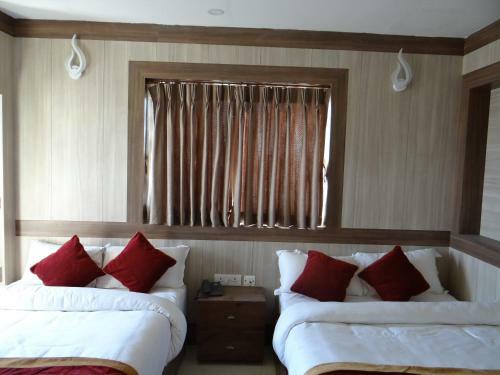 Hotel C O International