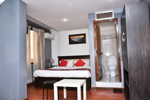 Bed & Breakfast Manaslu Home