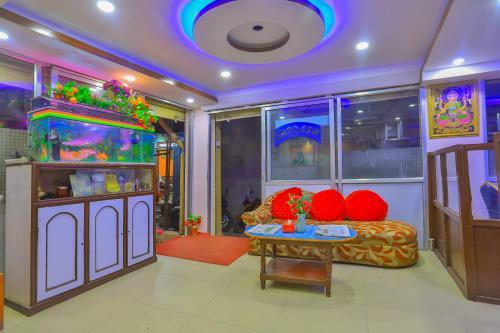 Oyo 656 Hotel Shree Guru