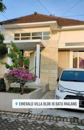 Full House Emerald Villa I6 2 Br Near Jtp 3
