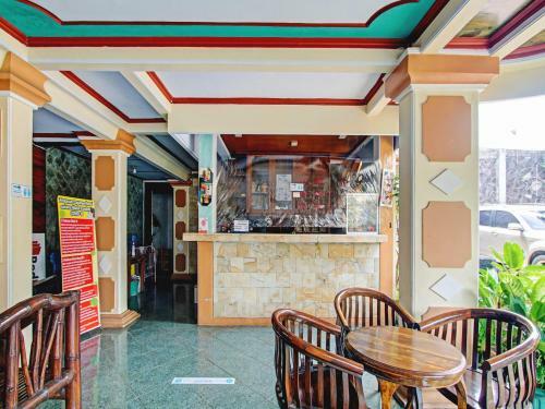 Oyo 90247 Hotel Palereman Soerabaia