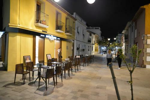La Sirena - Both City And Beach Of Denia