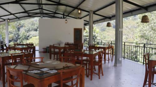 Hotel Boo Kirinda Holiday Resort
