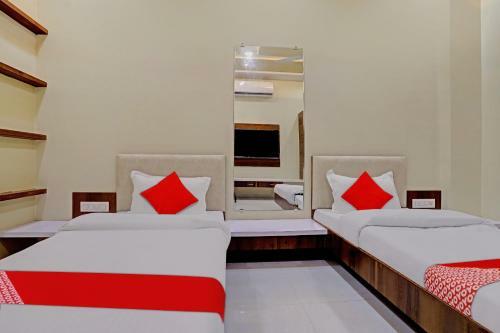 Oyo 81281 Hotel Jay Mahakali