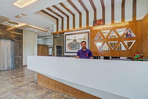 Oyo 81281 Hotel Jay Mahakali