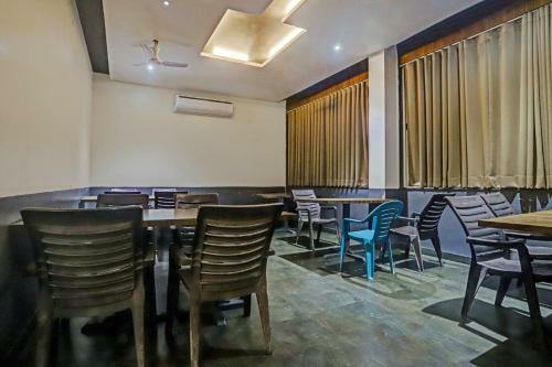 Oyo 81281 Hotel Jay Mahakali