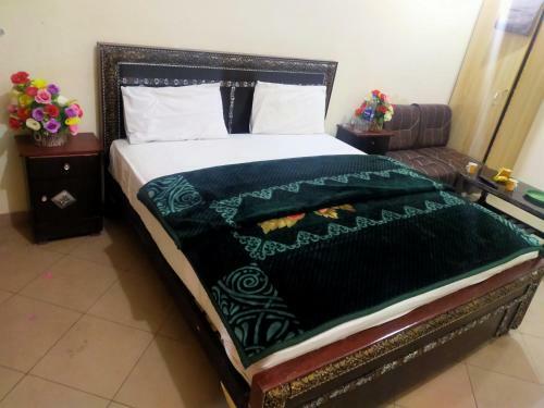 New Hajveri Hotel Lahore