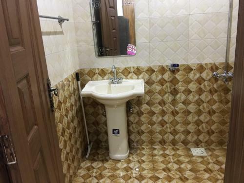Apartment Near Shaukat Khanum