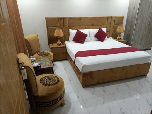 Family Hotel Davis Road Lahore
