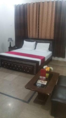 Hotel Days Inn Lahore
