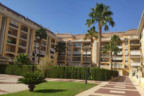 Lovely Apartment Denia, Piscina, Jacuzzi, P�del, Parking