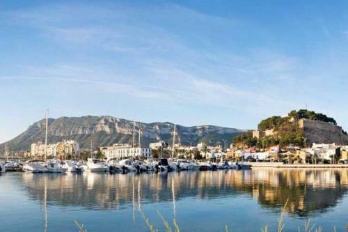 Lovely Apartment Denia, Piscina, Jacuzzi, P�del, Parking