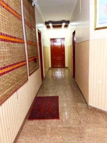 Hostal New Pakeeza Hotel