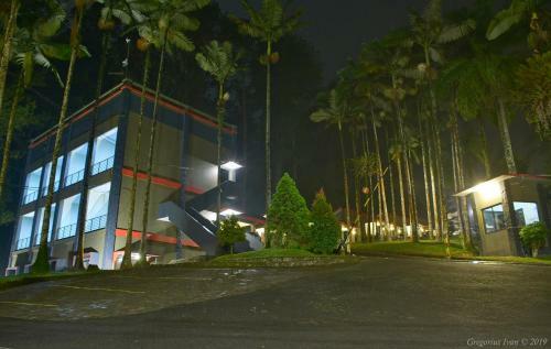Surya Hotel & Resort