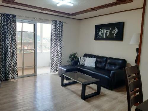 Apartamentos Mireya's 2br Condo At Zone Vill - Burnham Park