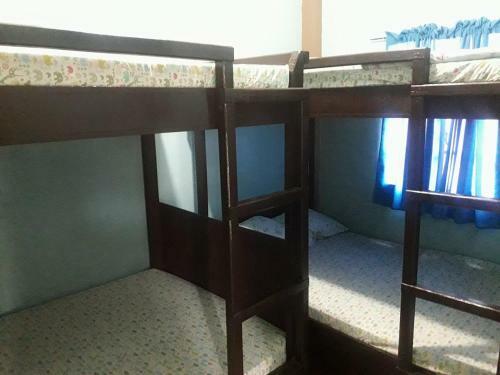 Hostal R D J Homestay