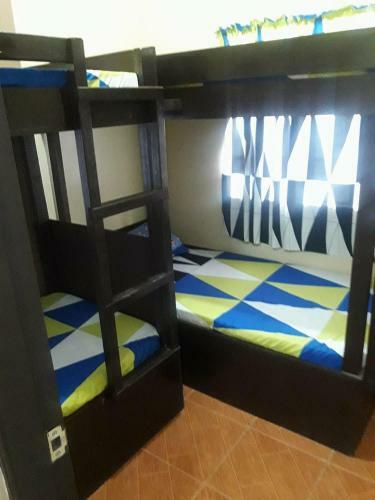 Hostal R D J Homestay
