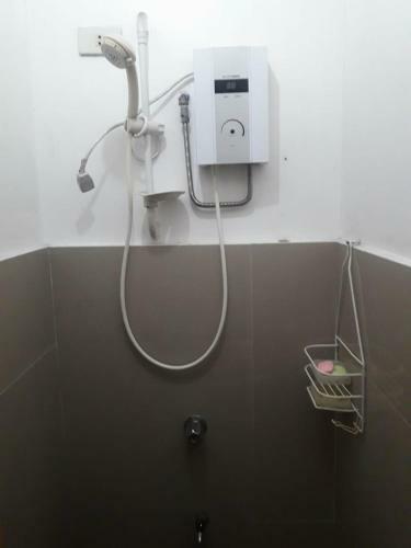 Hostal R D J Homestay