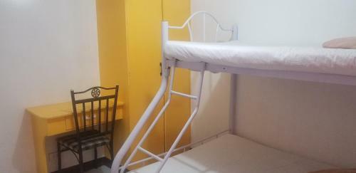 Fam - Group Home Stay