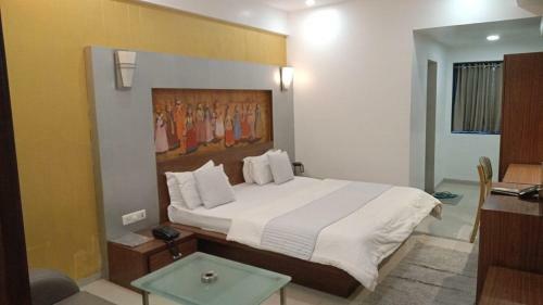 Hotel The Laksh Residencys
