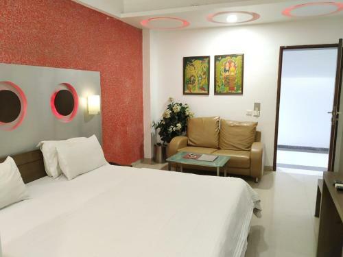Hotel Laksh Residency