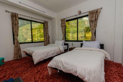 Hotel Nayagaun Village Resort