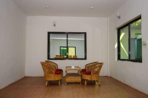 Hotel Nayagaun Village Resort