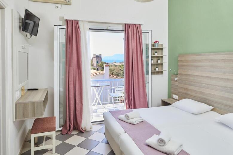 Hotel Klonos Anna