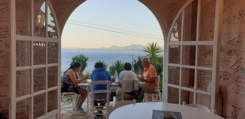 Stefanosplace Aparthotel Sea View