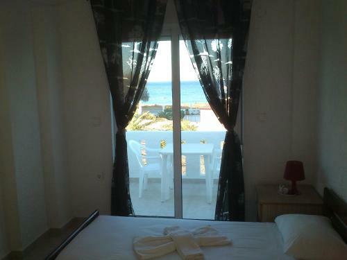 Hostal Kiotari Beach Apartments