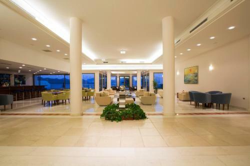 Hotel Porto Galini Seaside Resort & Spa
