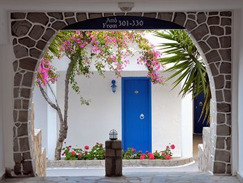 Lagada Beach Hotel