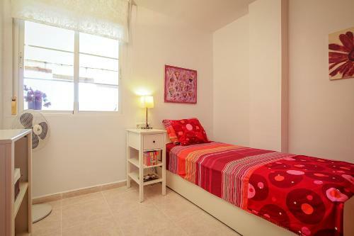2-bed Attic Apartment In Denia For 6