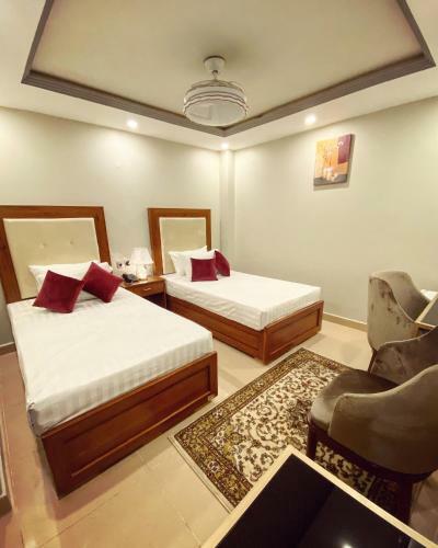 Grand Luxury Hotel
