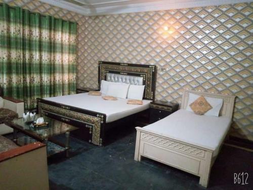 Hotel Paradise Plus